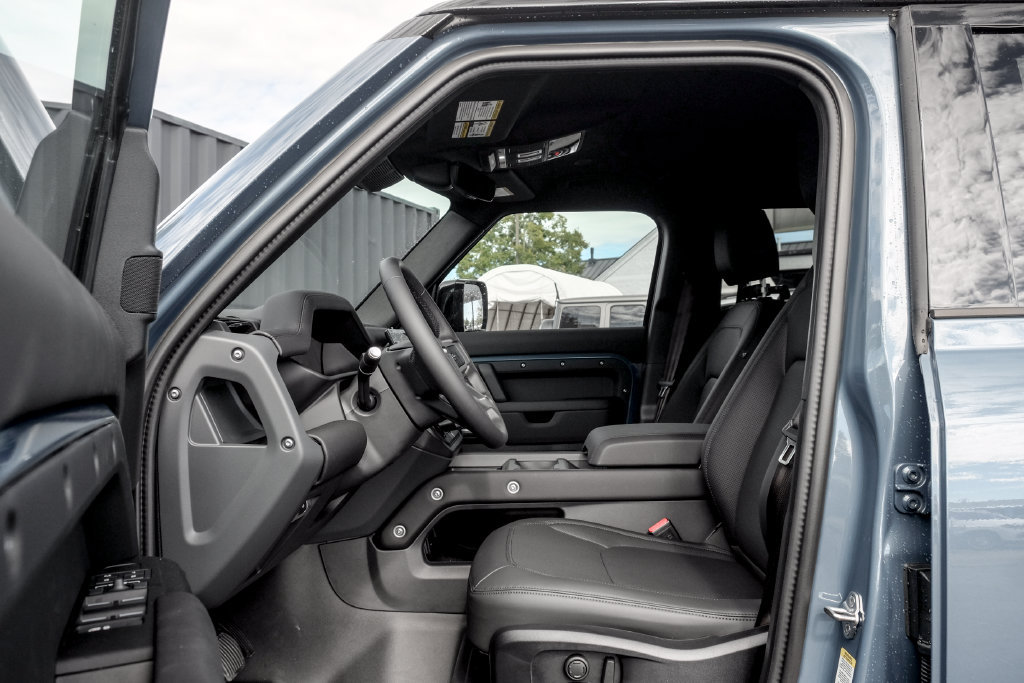 New 2026 Land Rover Defender 110 X-Dynamic SE AWD/4WD image 10