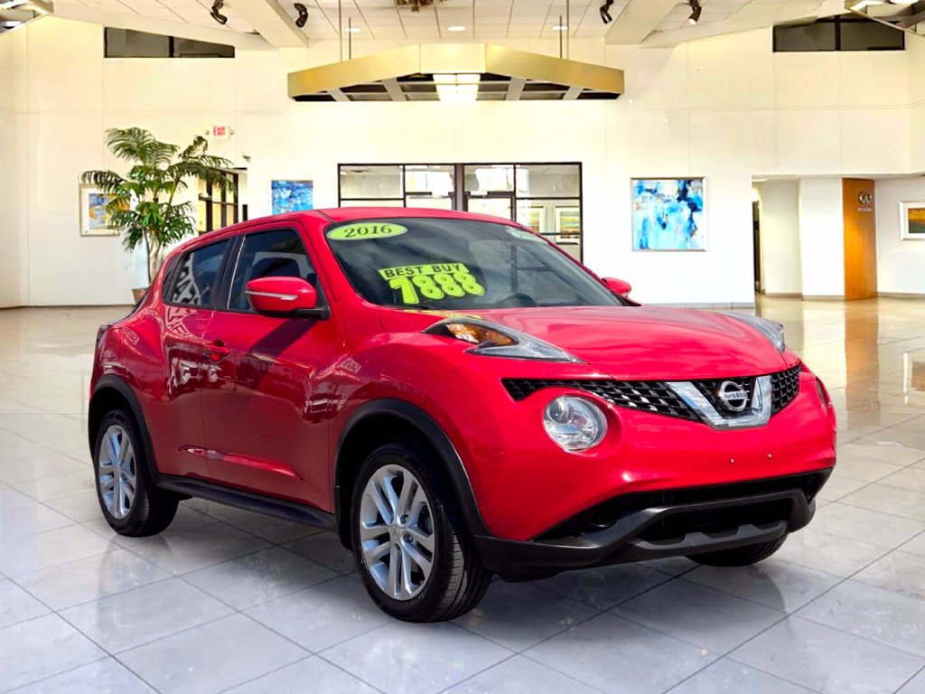 Used 2016 Nissan Juke S FWD image 3