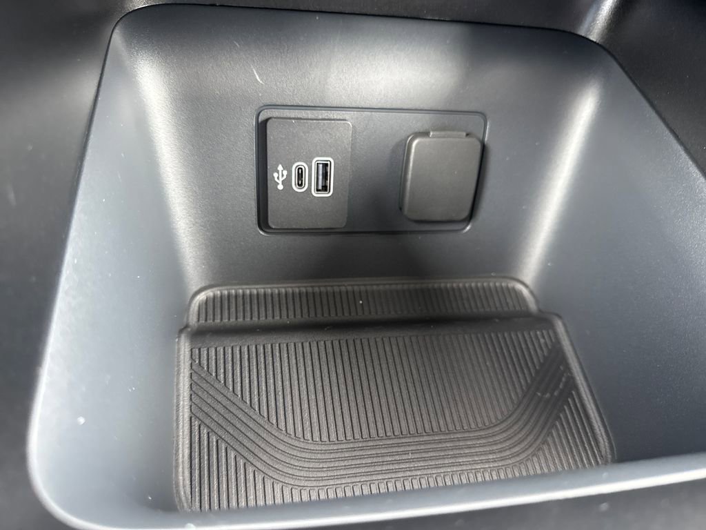 New 2026 Ford Explorer Active image 29