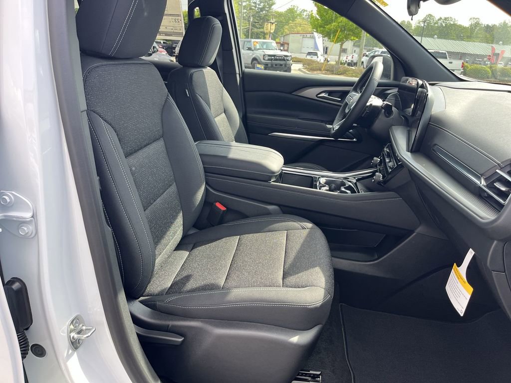 New 2025 Chevrolet Traverse LT image 28