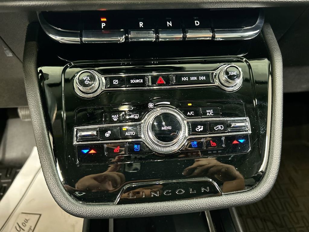 Used 2022 Lincoln Corsair AWD w/ Equipment Group 101A image 17