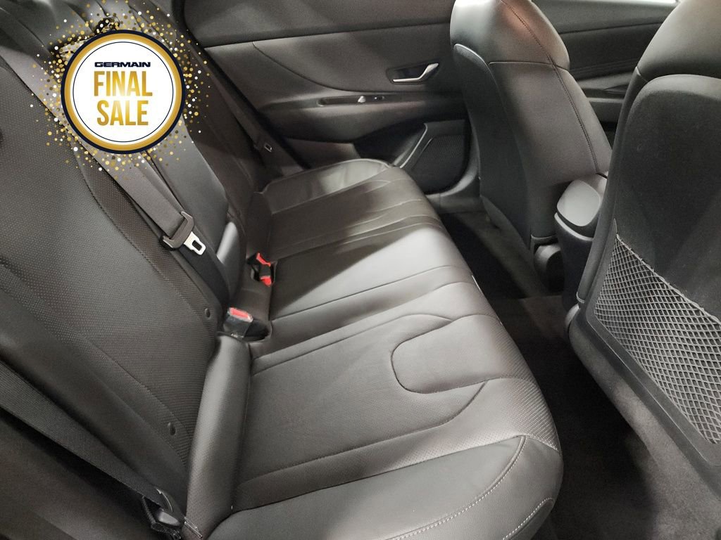 Used 2023 Hyundai Elantra Limited w/ Preferred Accessory Package image 17