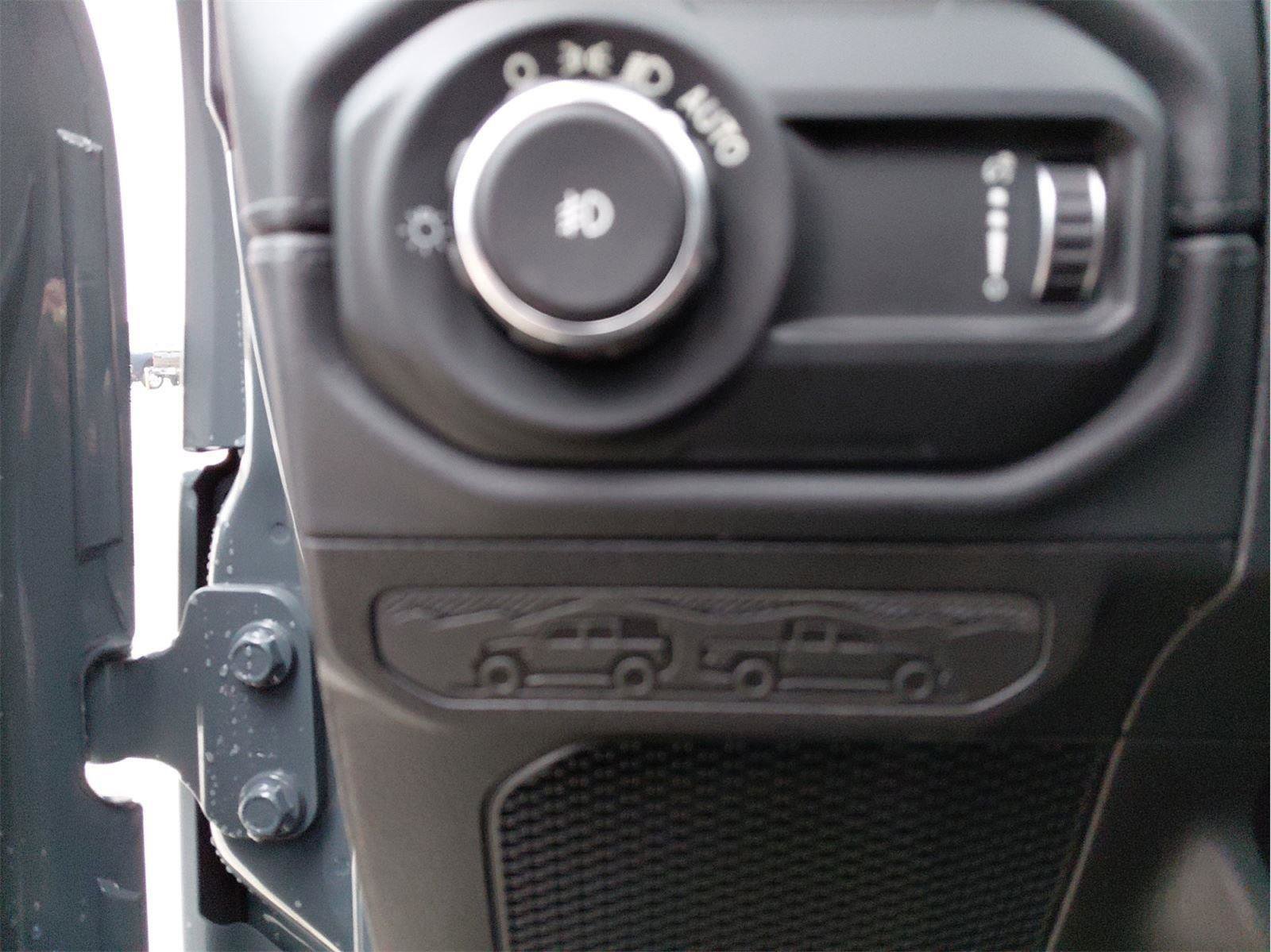 New 2026 Jeep Wrangler Sahara w/ Technology Group image 30