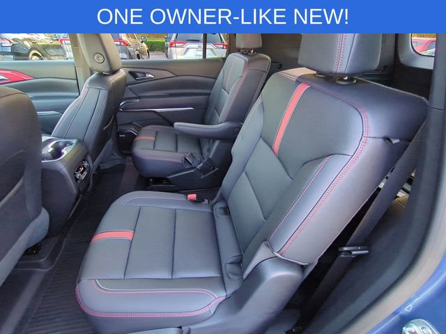 Used 2025 Chevrolet Traverse RS image 31
