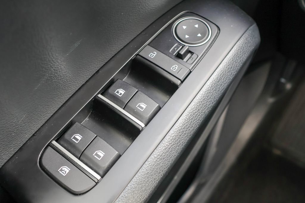 Used 2025 Kia Soul LX image 16