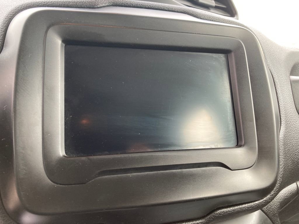 Used 2018 Jeep Renegade Sport w/ Power & Air Group image 23