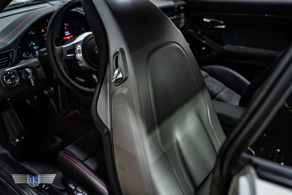 Used 2016 Porsche 911 GT3 RS image 31