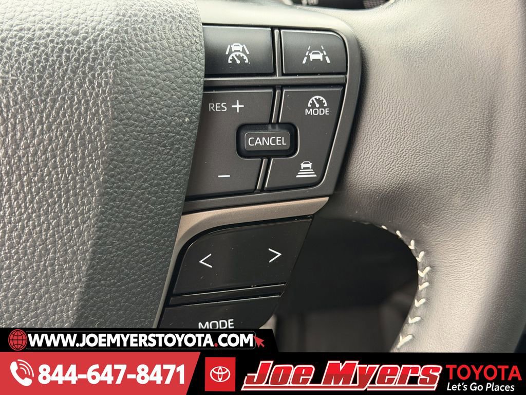 Used 2025 Toyota Camry SE w/ Multimedia Upgrade Package image 23