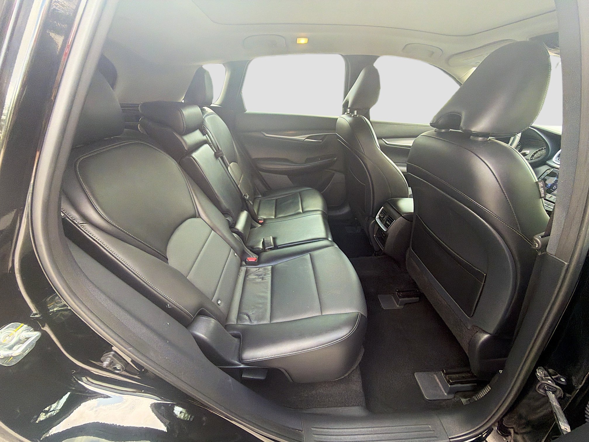 Used 2024 INFINITI QX50 Luxe w/ Accent Package FWD image 30
