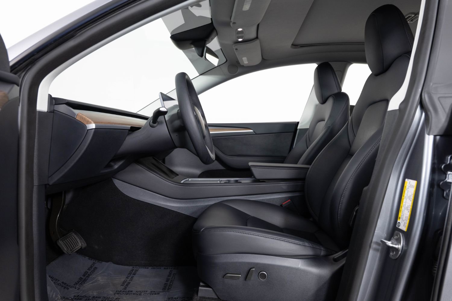 Used 2025 Tesla Model Y Long Range image 15