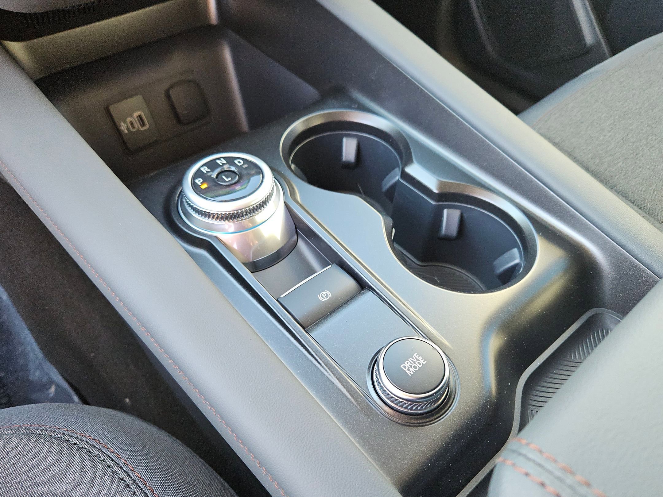 New 2026 Ford Explorer Active image 9