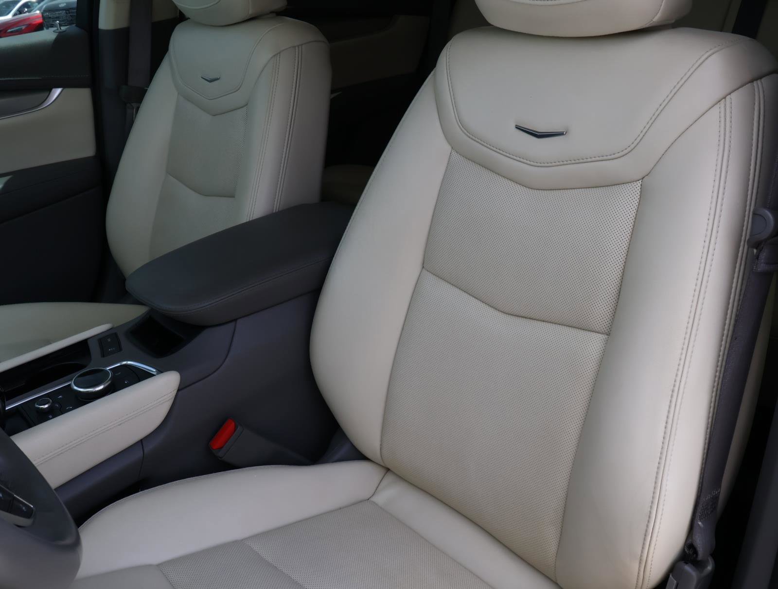 Certified 2023 Cadillac XT5 Premium Luxury w/ Technology Package image 18