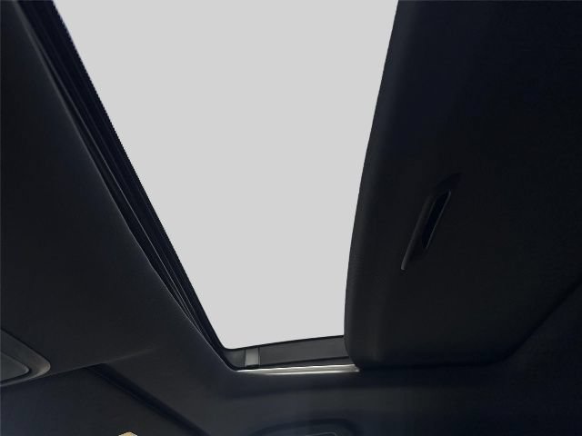 Used 2023 Honda Passport EX-L image 11