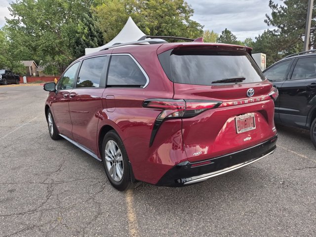 Used 2021 Toyota Sienna Limited AWD/4WD image 7