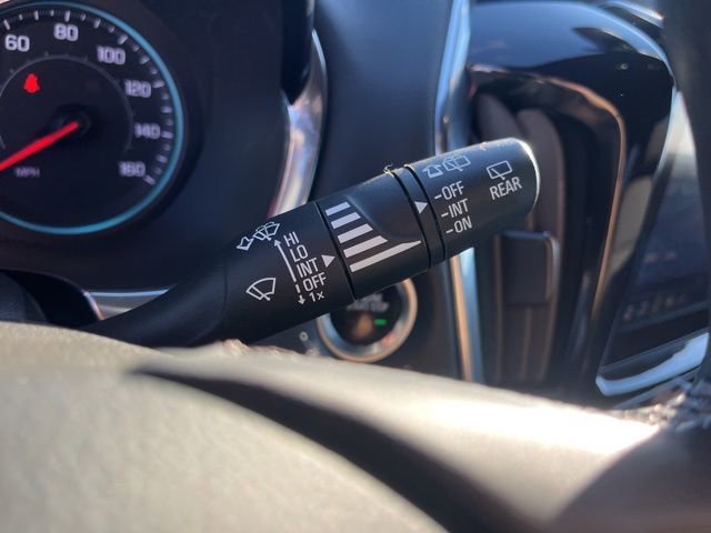 Used 2023 Chevrolet Traverse LT image 23