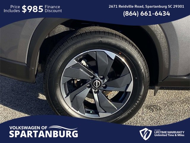 Used 2024 Nissan Rogue SV image 7