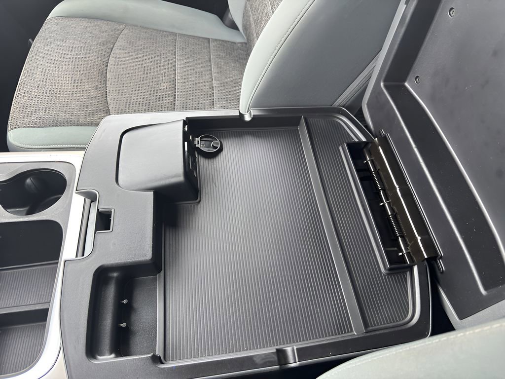 Used 2016 RAM 1500 Outdoorsman image 30