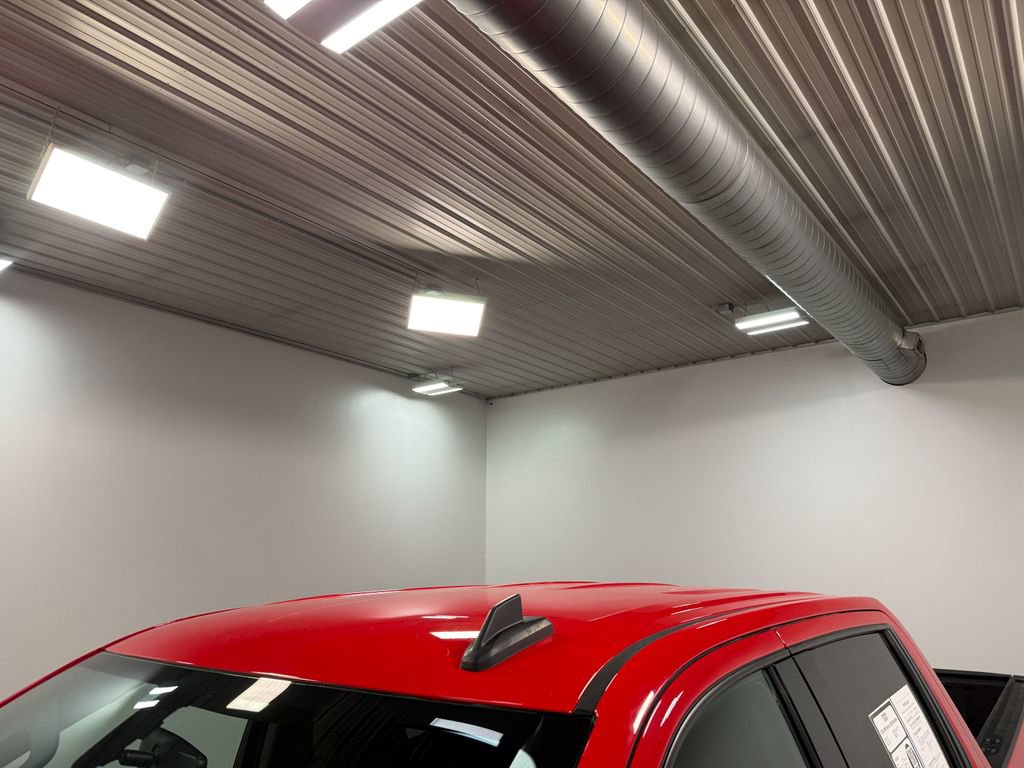 Used 2020 GMC Sierra 1500 Elevation w/ Elevation Value Package image 43