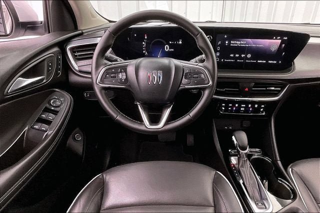 Certified 2025 Buick Encore GX Avenir w/ Avenir Convenience Package AWD/4WD image 5