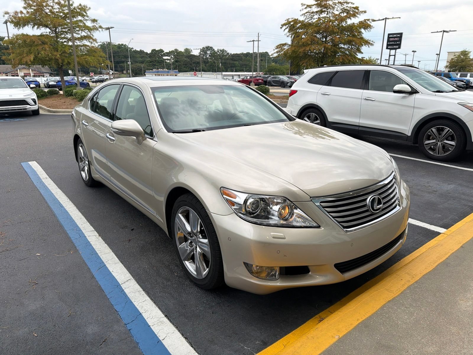 Used 2011 Lexus LS 460 w/ Comfort Pkg RWD image 1