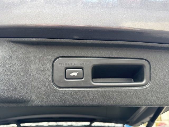 Used 2023 Honda Pilot Elite image 11