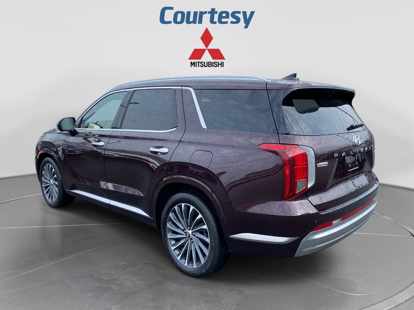 Used 2024 Hyundai Palisade Calligraphy AWD/4WD image 3