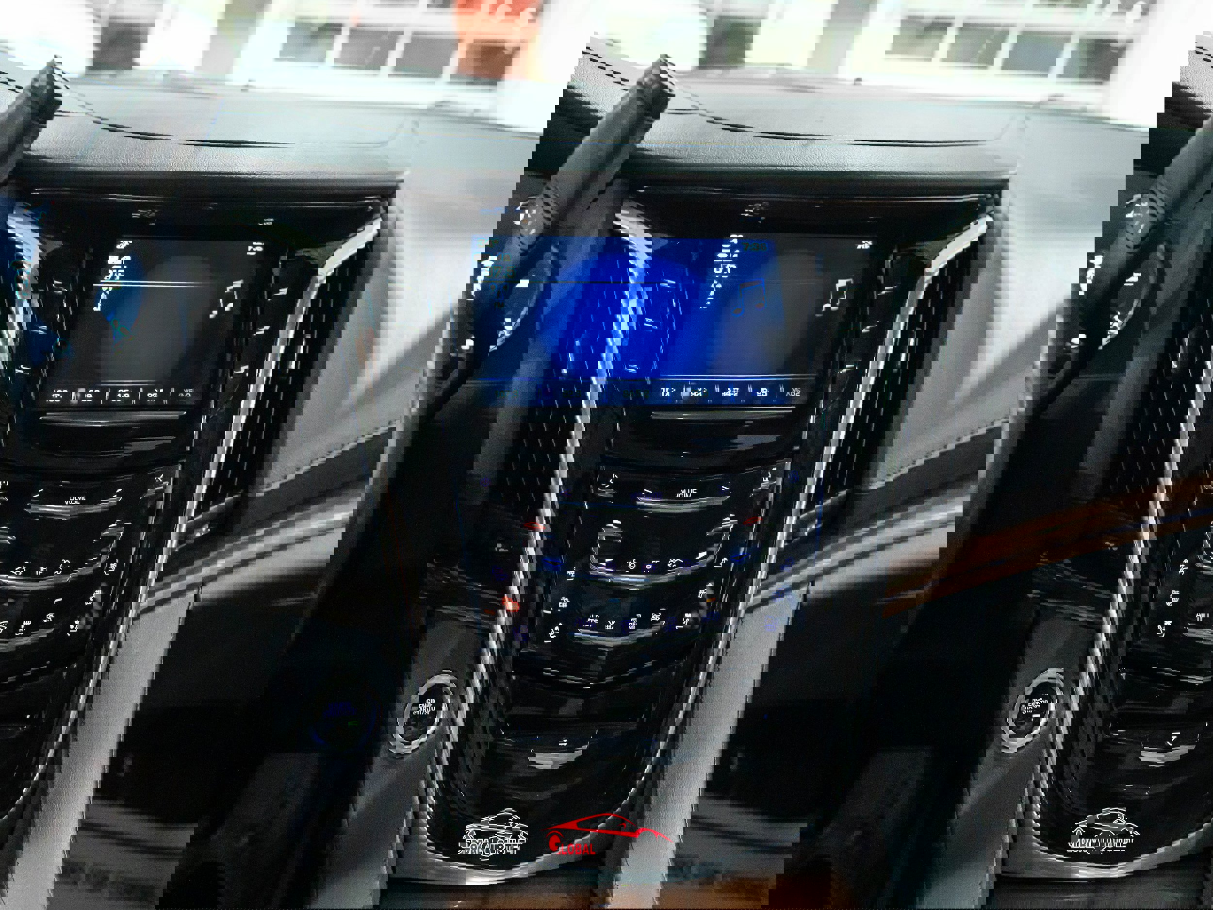 Used 2020 Cadillac Escalade ESV Premium Luxury w/ Escalade Sport Edition image 29