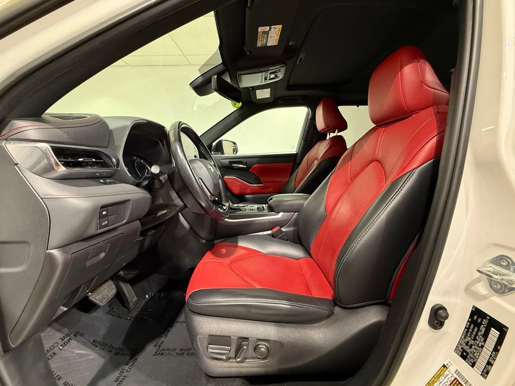 Certified 2021 Toyota Highlander XSE AWD/4WD image 11