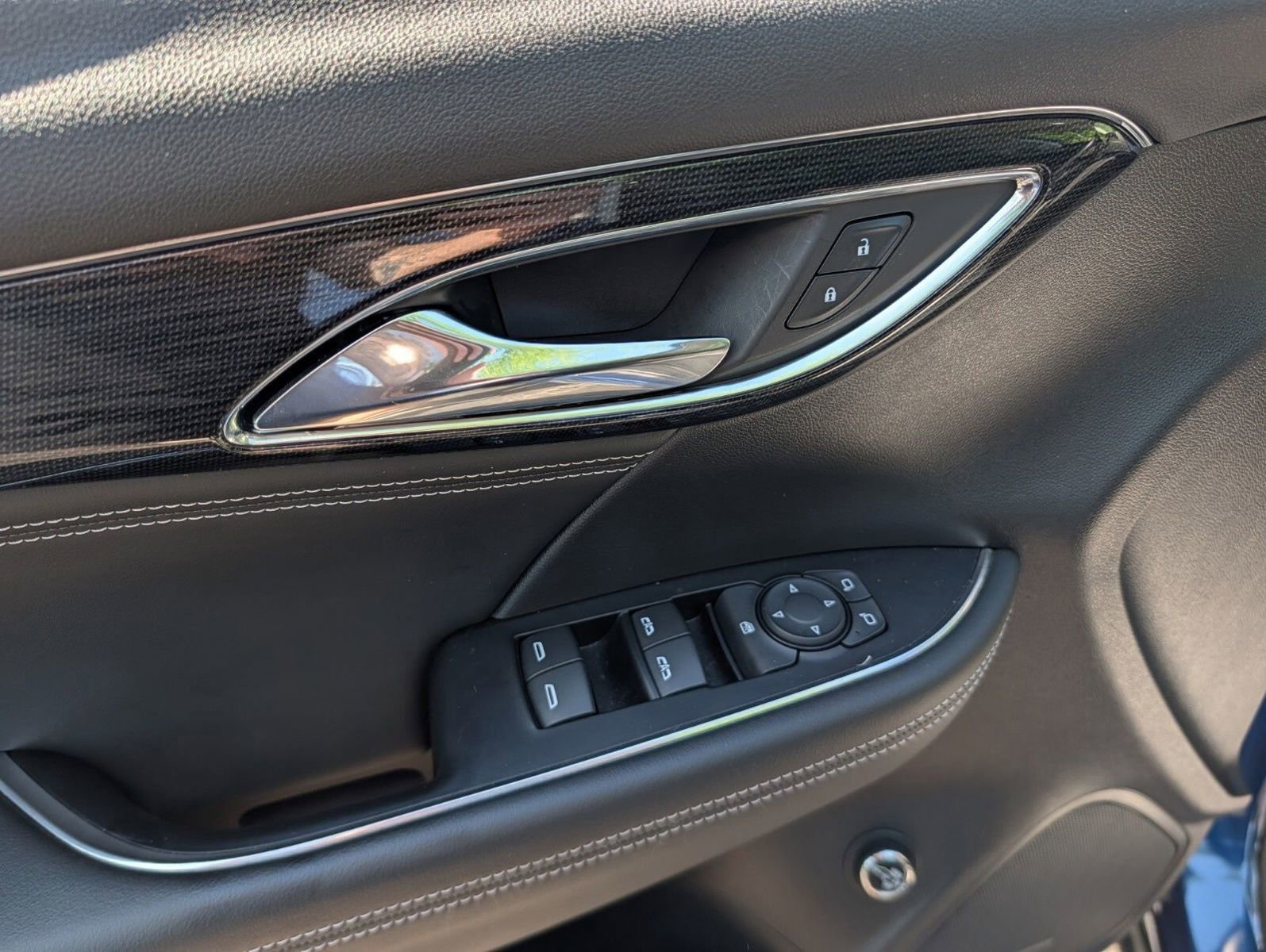 Used 2023 Buick Envision Preferred AWD/4WD image 25