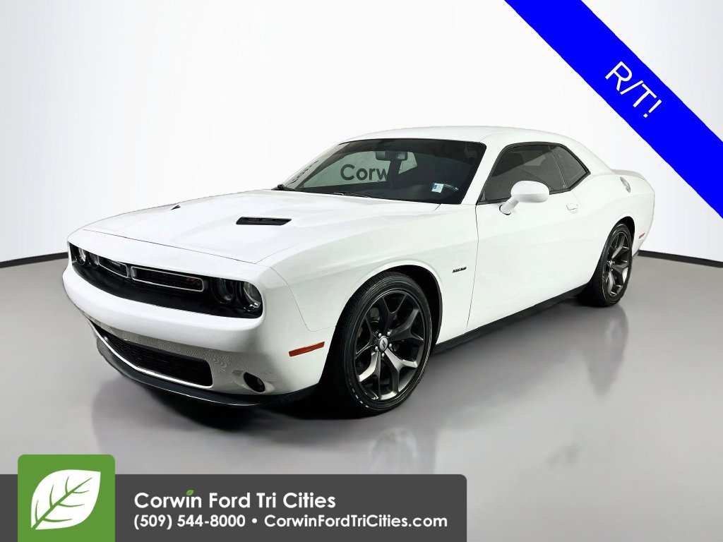 Used 2018 Dodge Challenger R/T RWD image 4