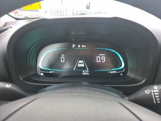 Used 2023 Hyundai Venue SE image 22