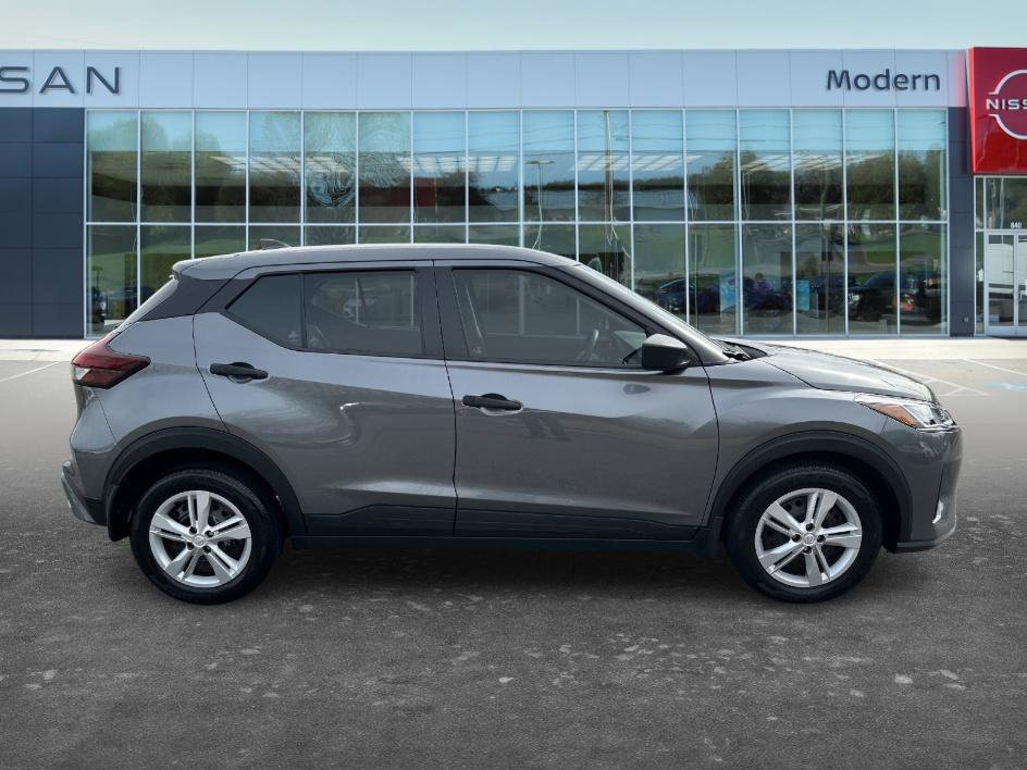 Certified 2025 Nissan Kicks Play S image 4