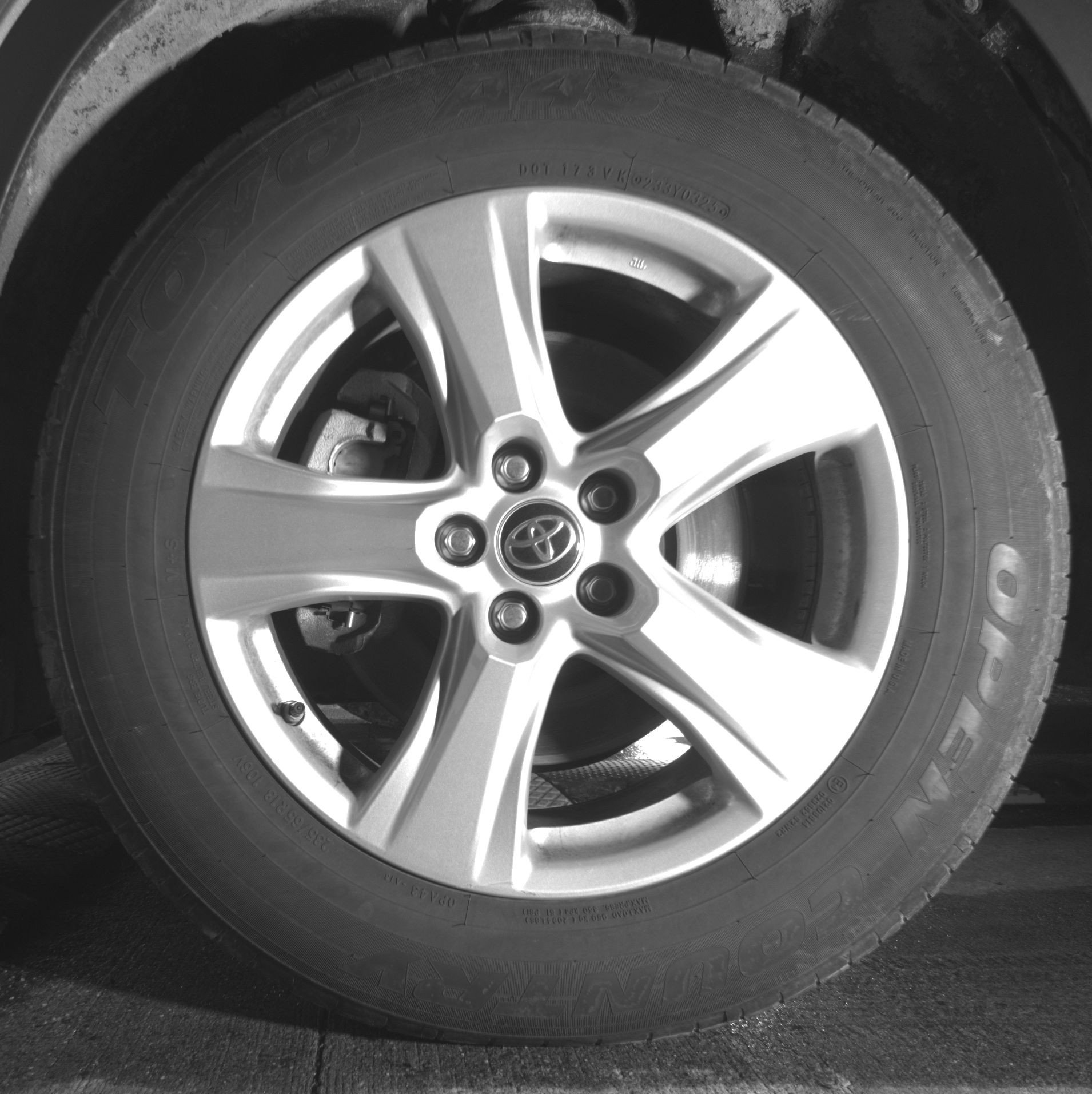 Used 2025 Toyota Highlander LE image 12