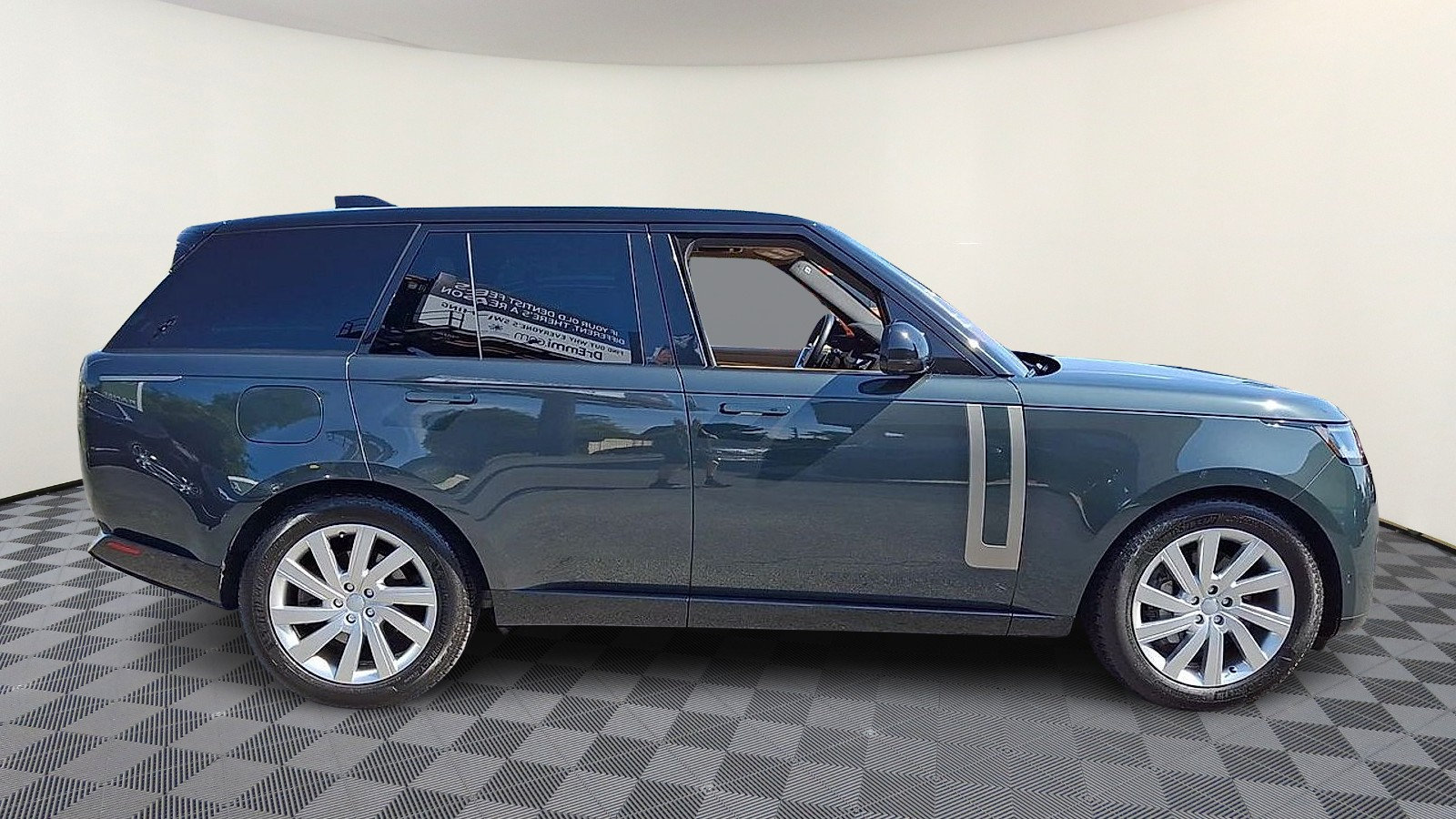 Certified 2023 Land Rover Range Rover SE AWD/4WD image 9