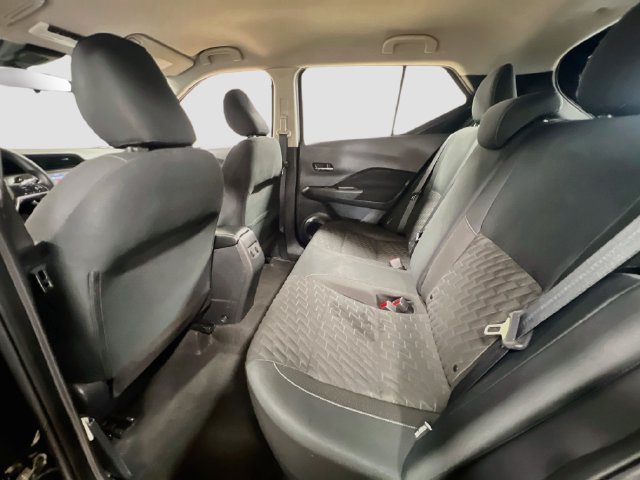 Used 2023 Nissan Kicks SV w/ Exterior Package FWD image 23