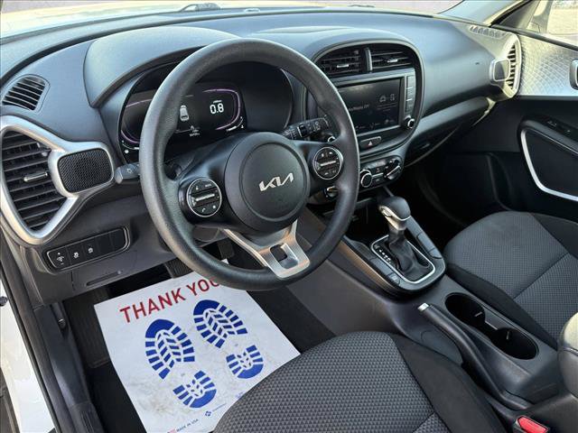 Used 2023 Kia Soul LX w/ LX Technology Package image 12