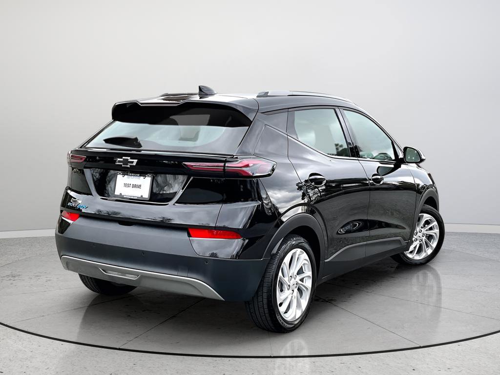 Certified 2023 Chevrolet Bolt EUV LT w/ Driver Confidence Package image 8
