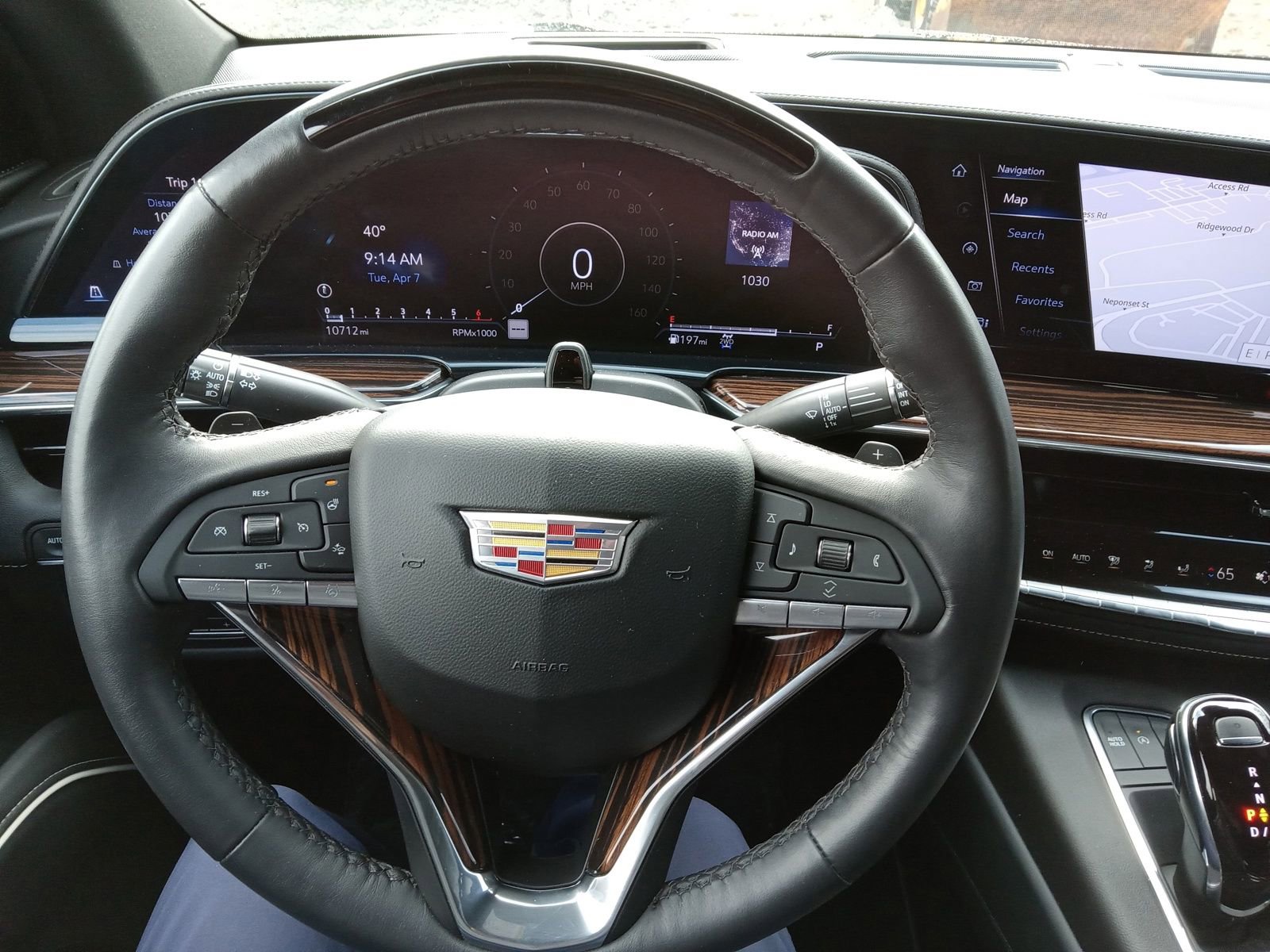 Used 2024 Cadillac Escalade Premium Luxury w/ Performance Package image 14