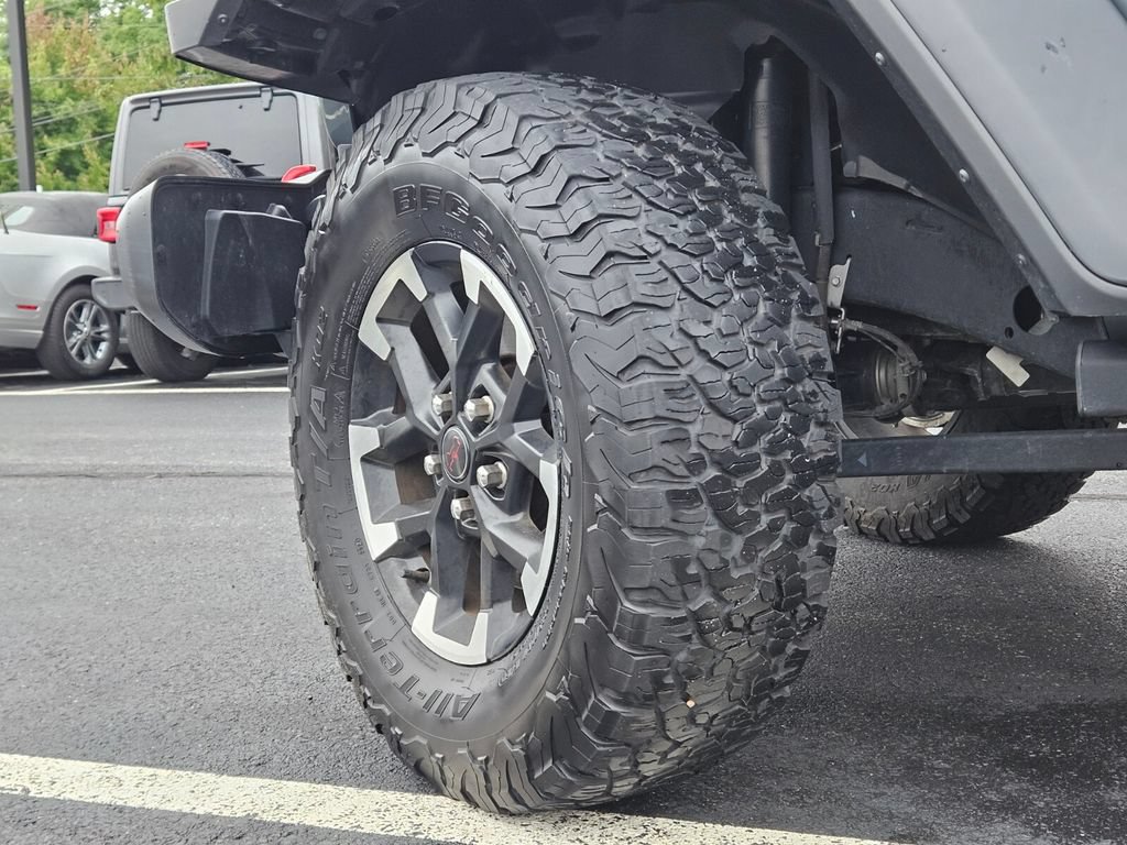 Used 2025 Jeep Wrangler Unlimited Rubicon AWD/4WD image 31
