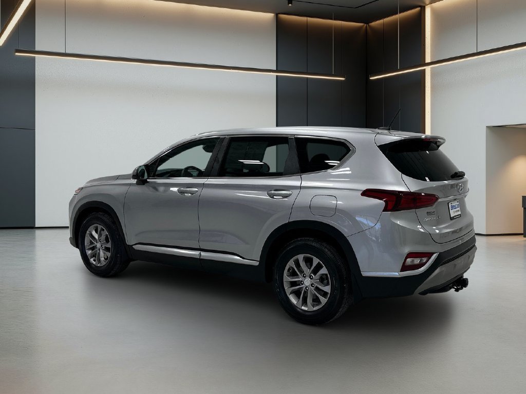 Used 2020 Hyundai Santa Fe SE FWD image 3