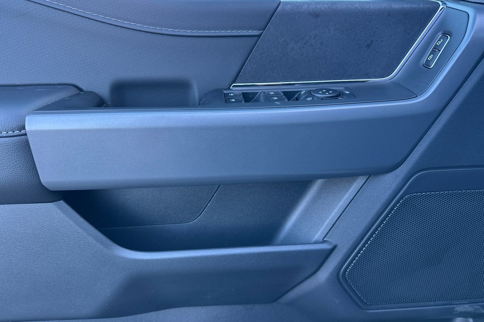 New 2026 Ford F150 XLT w/ Equipment Group 302A MID AWD/4WD image 10