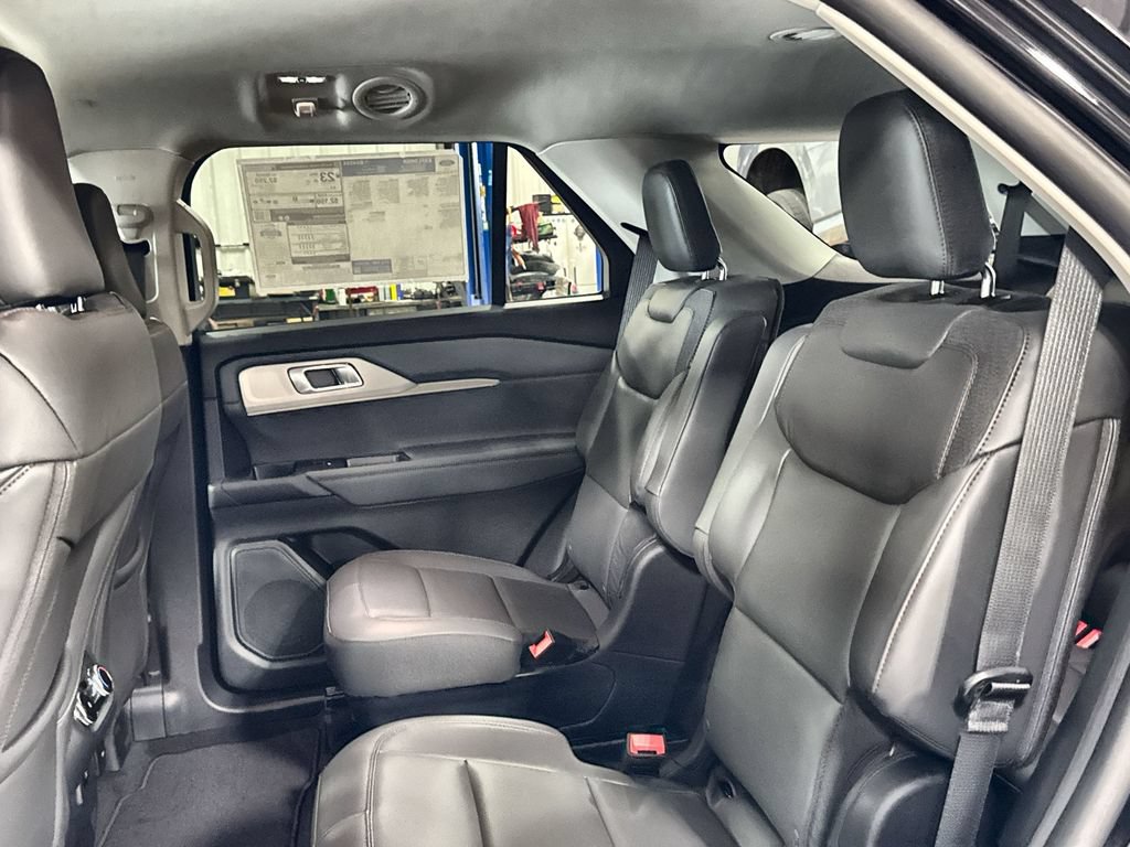 New 2026 Ford Explorer Active w/ Active Comfort Package AWD/4WD image 25