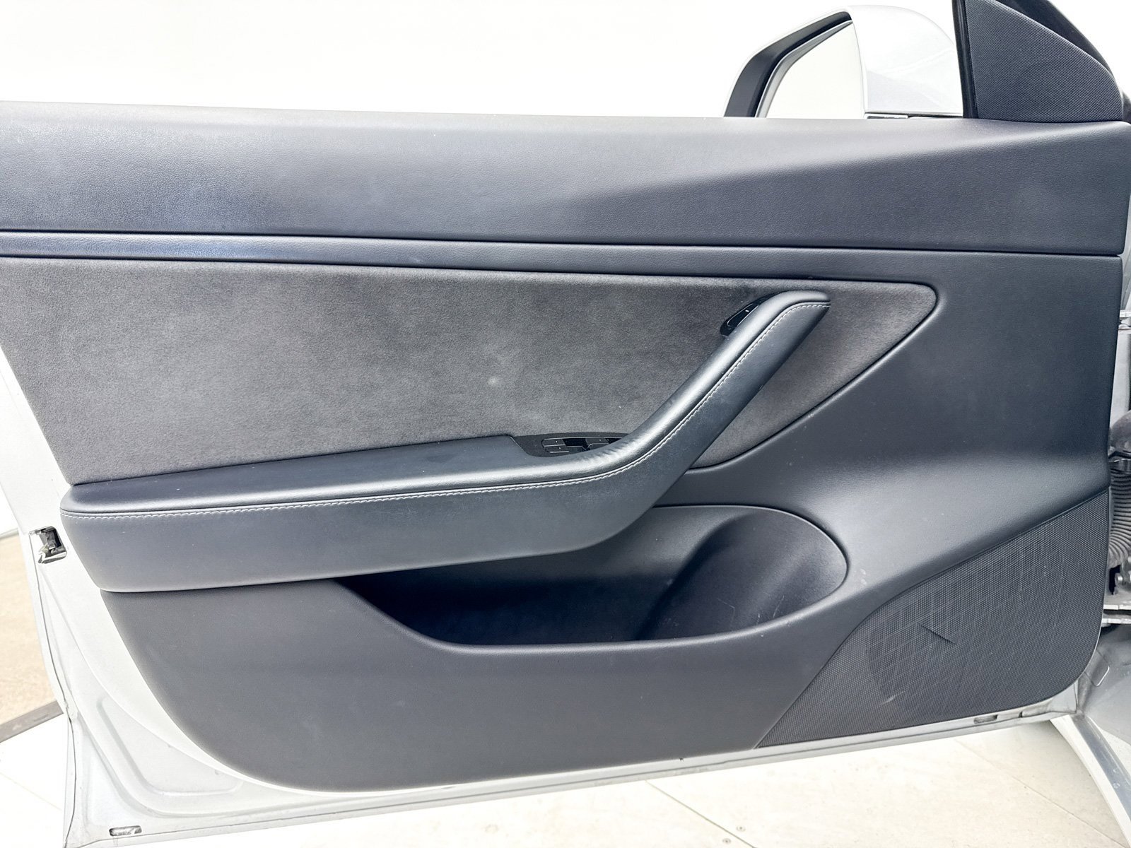 Used 2018 Tesla Model 3 Long Range image 33