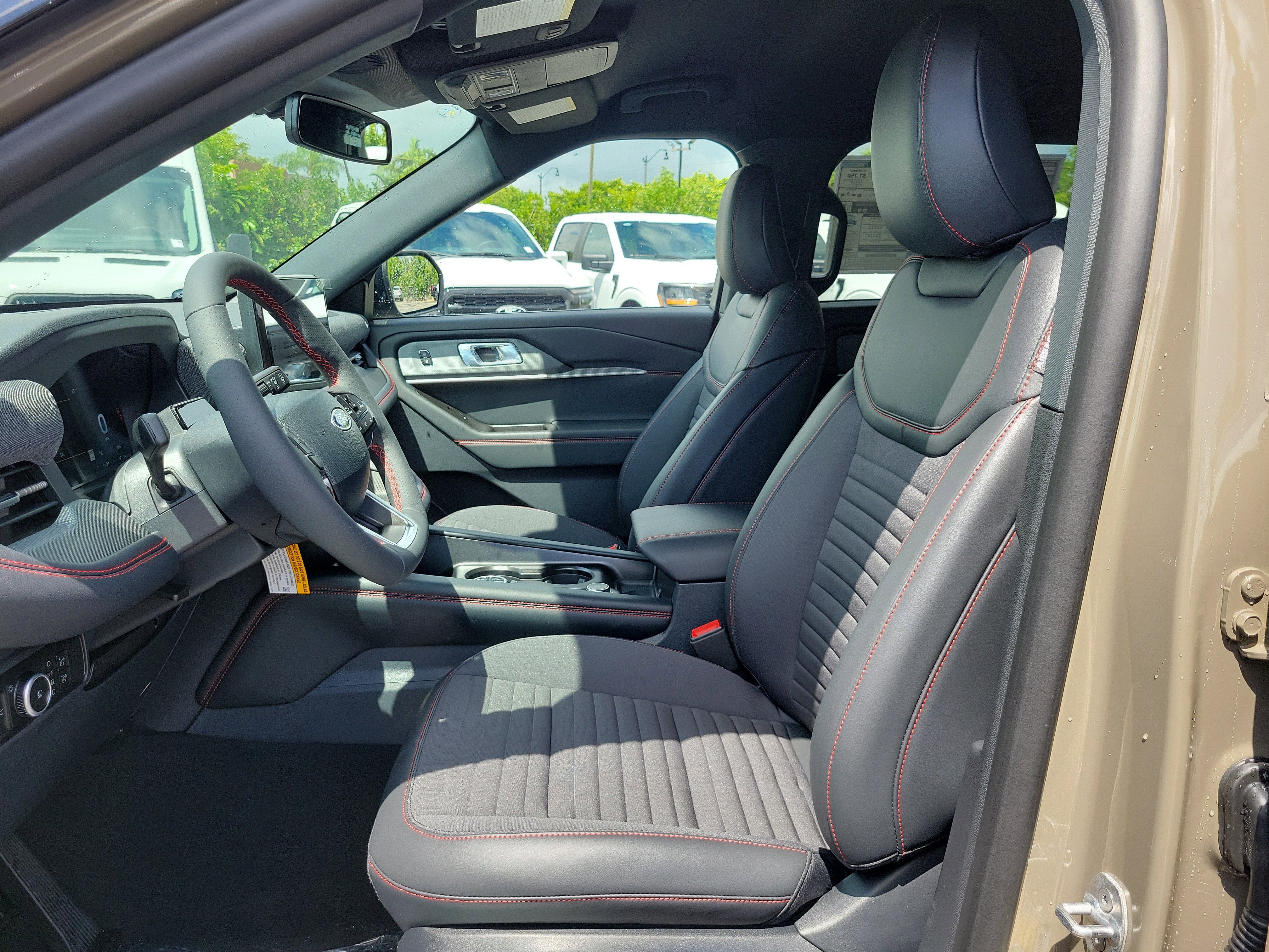 New 2026 Ford Explorer ST-Line w/ ST-Line Street Pack RWD image 10