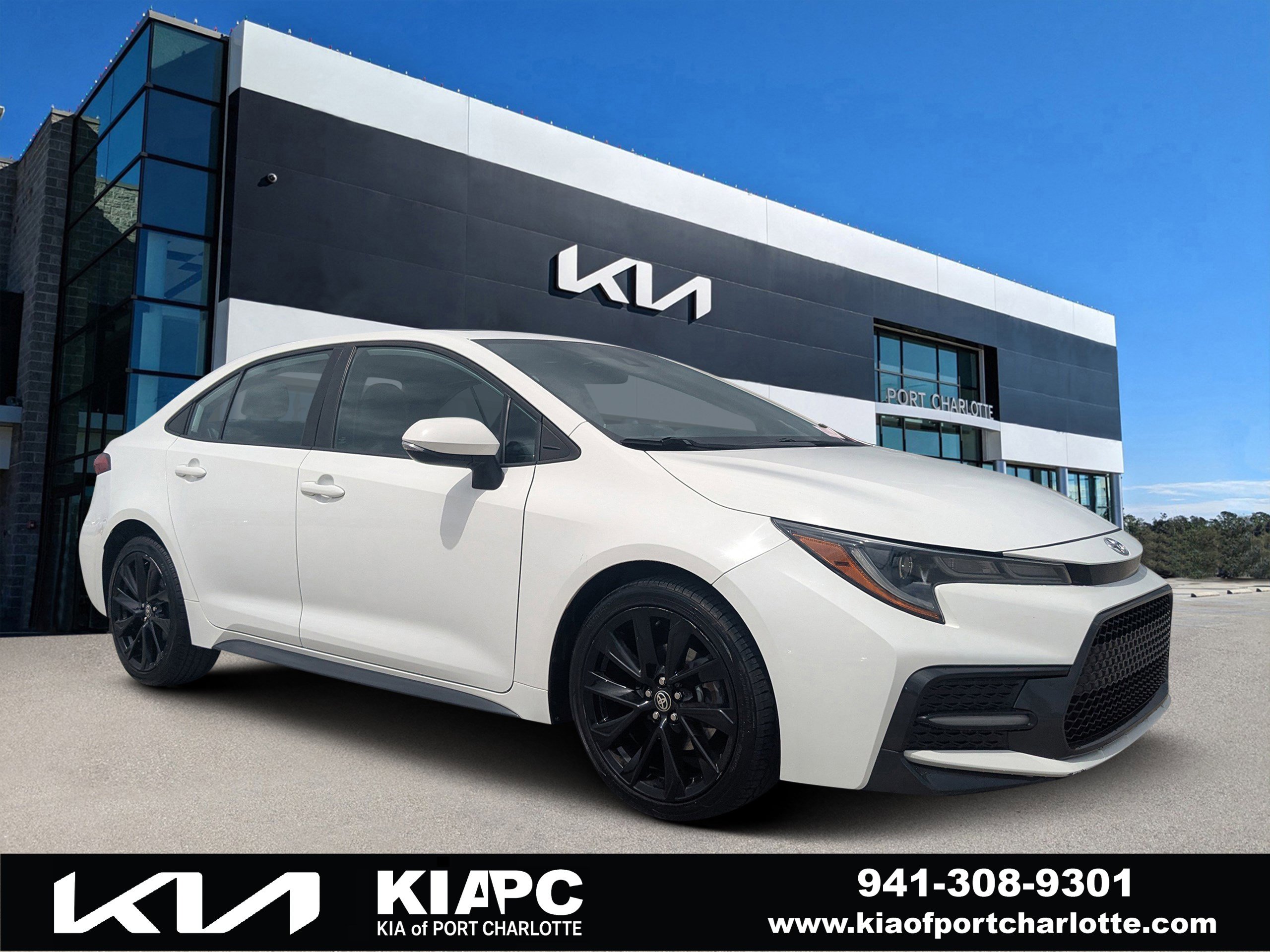 Used 2021 Toyota Corolla XSE image 1