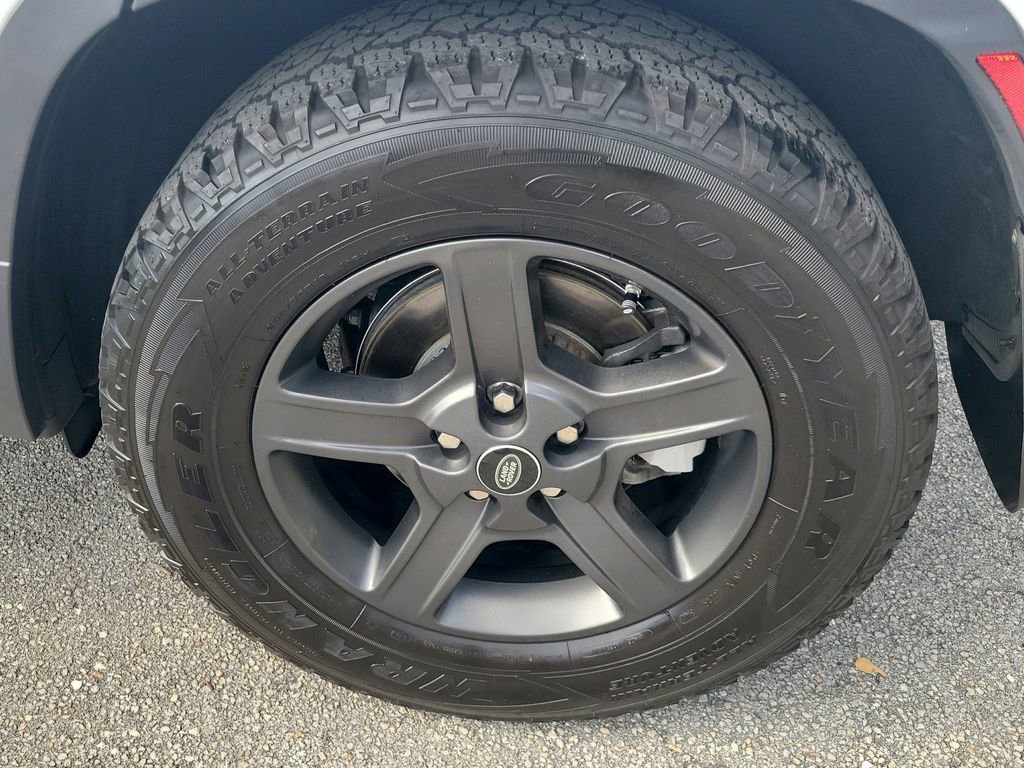 Used 2021 Land Rover Defender 110 image 10