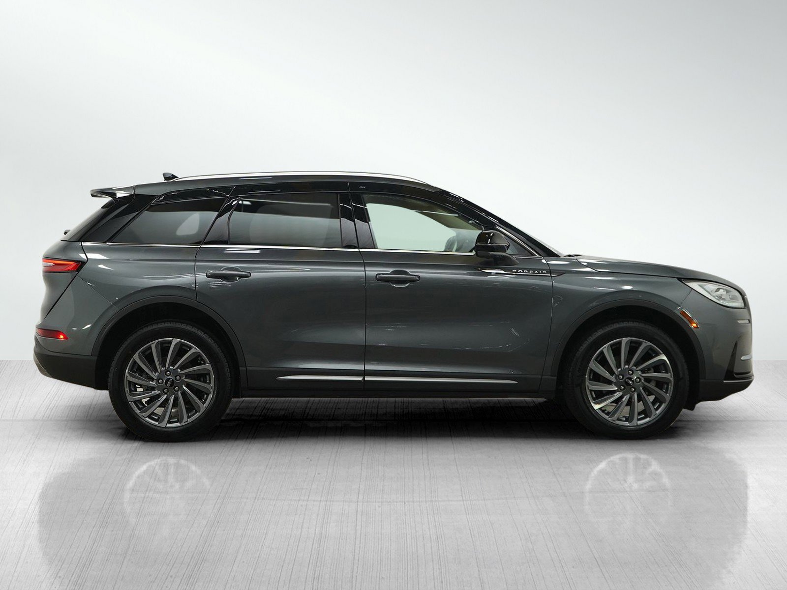 Used 2024 Lincoln Corsair Reserve w/ Equipment Group 201A FWD image 7