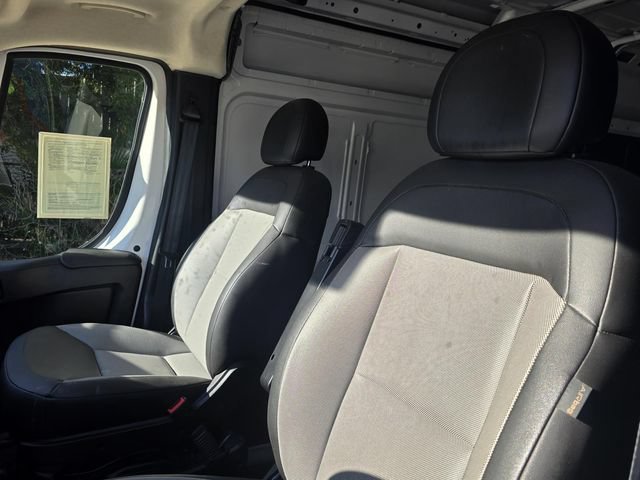 Used 2025 RAM ProMaster 2500 w/ Convenience Group FWD image 13
