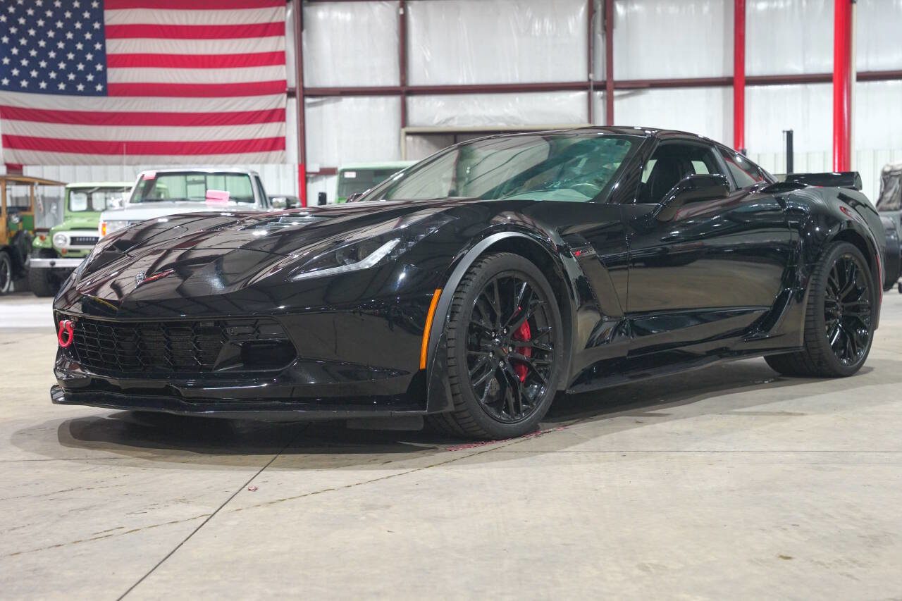 Used 2017 Chevrolet Corvette Z06 w/ Z07 Performance Package RWD image 1