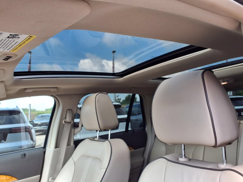 Used 2013 Lincoln MKX AWD image 15
